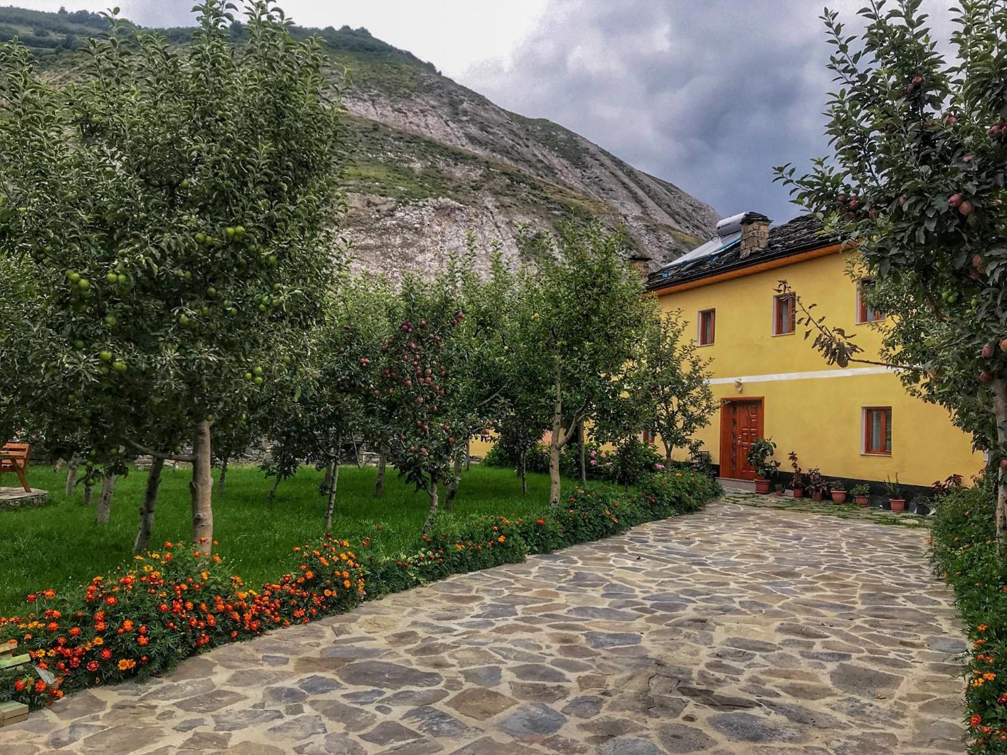 Guest House Sabriu Rabdisht Exterior foto